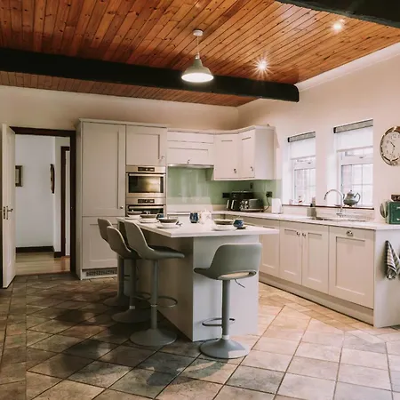 House Страндхилл